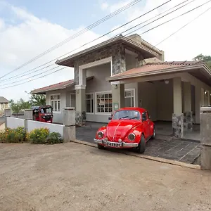 Проживание в семье Vista House, Канди